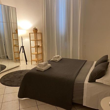 Sirtori 24 Apartment Флоренция Екстериор снимка